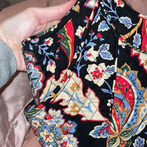 Vera Bradley Retired Side by Side bag in Versailles Print - Picture 3 of 9